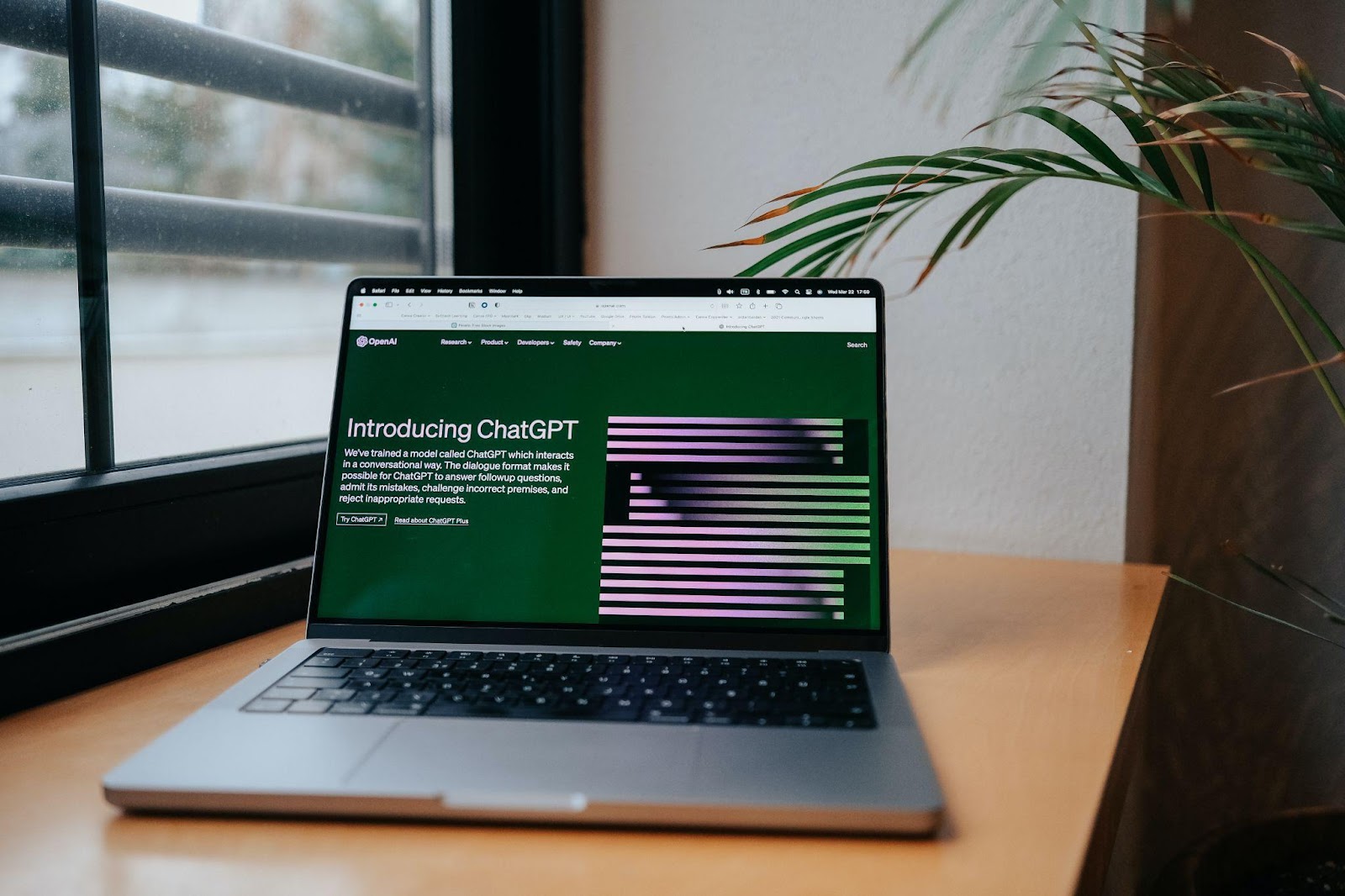 schermata di chat gpt su un computer, tool di intelligenza artificiale da usare per il copywriting